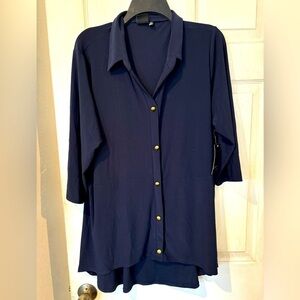 “Elie McCarthy Hi Lo Navy Knit Blouse With Gold Detail Buttons Down Front